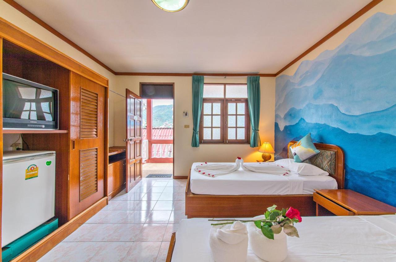 Panda Hotel Patong Bagian luar foto