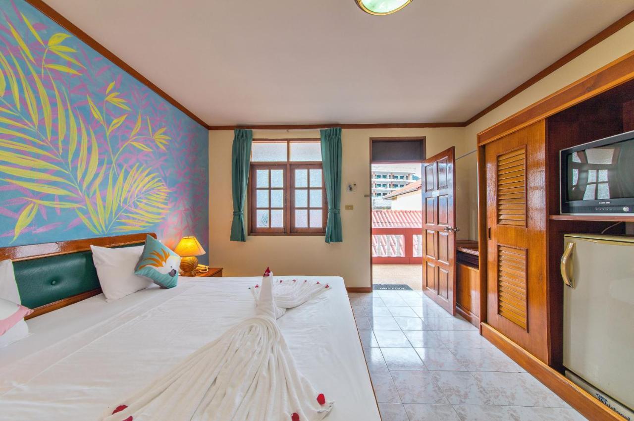Panda Hotel Patong Bagian luar foto