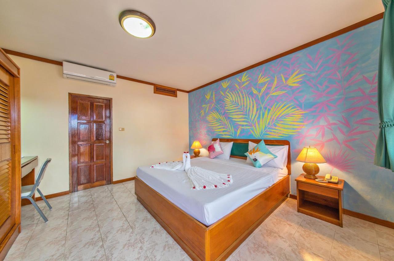 Panda Hotel Patong Bagian luar foto