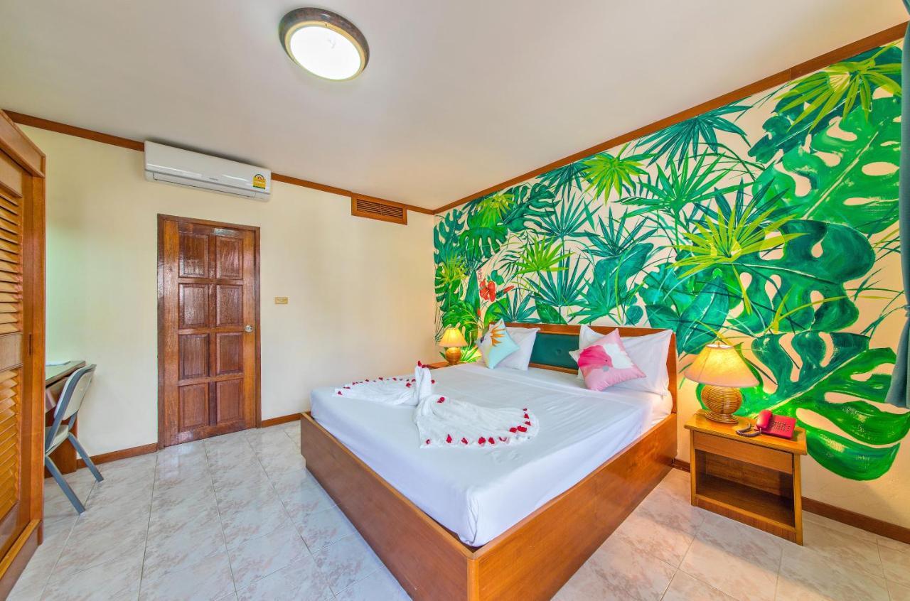 Panda Hotel Patong Bagian luar foto