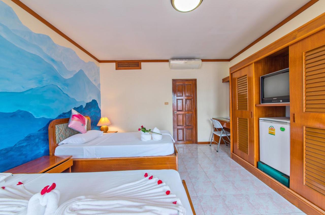 Panda Hotel Patong Bagian luar foto